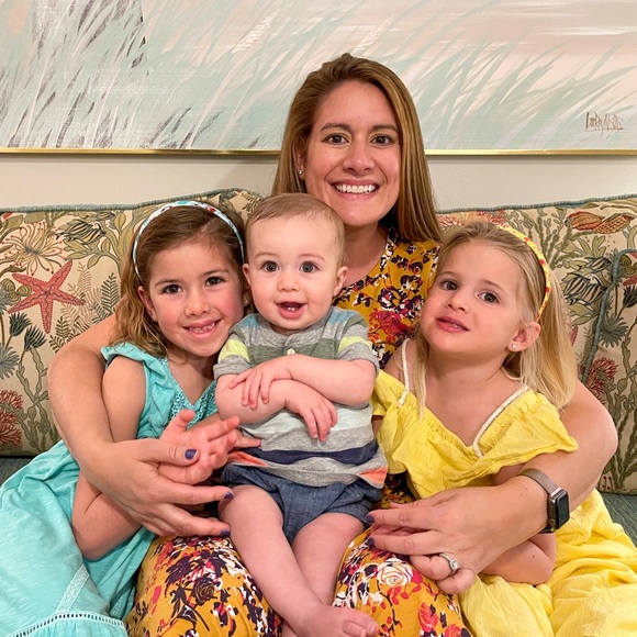 Meet your Posher, Lindsey - Picture 1 of 5